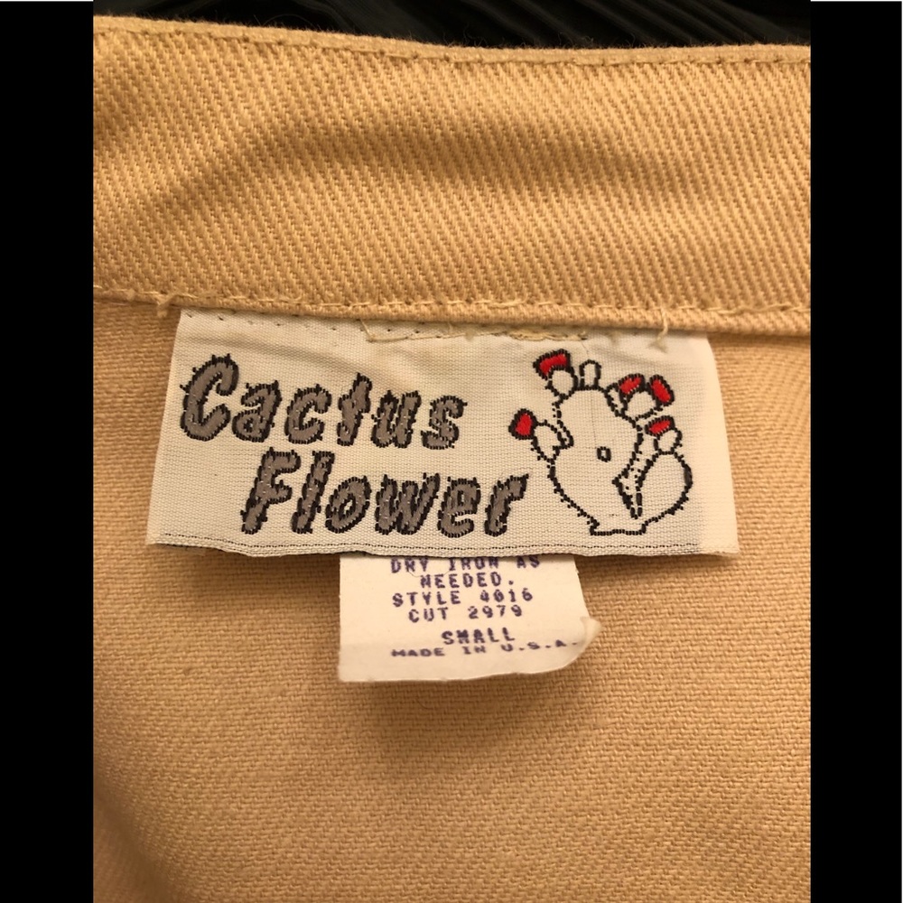 Cactus Flower Vest - Picture 3 of 4